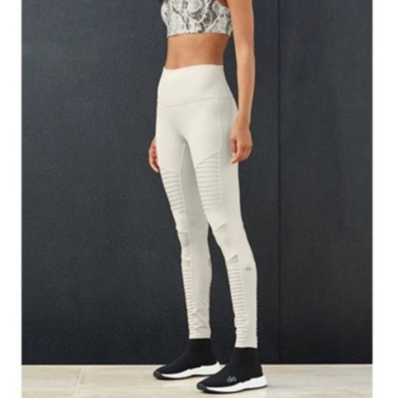ALO Yoga Pants - Alo moto leggings